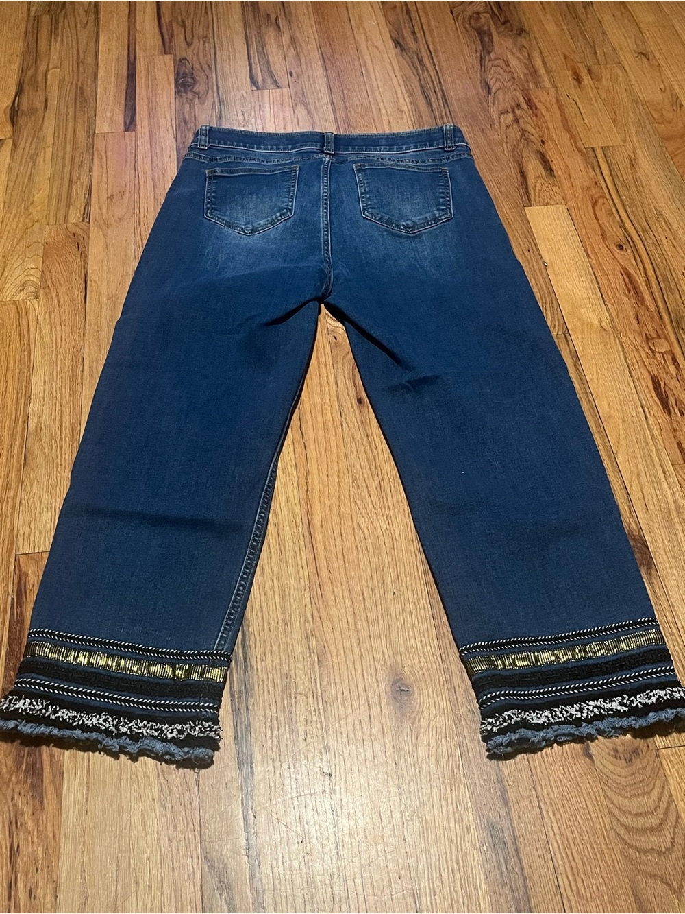 Rafaella Weekend Embellished Cropped Jeans Size 8 Blue Stretch Denim Mid Rise - Picture 3 of 9